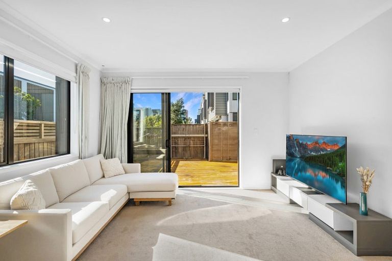 Photo of property in 60 Mapou Road, Hobsonville, Auckland, 0616