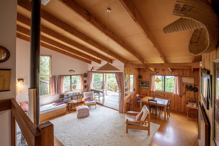 Photo of property in 33 Hauraki Terrace, Pukawa Bay, Turangi, 3381