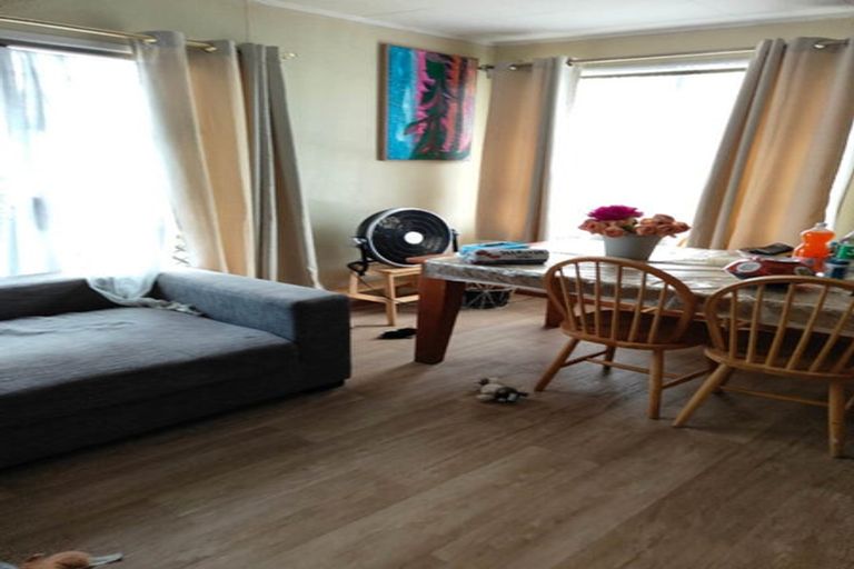 Photo of property in 5 Struan Place, Highland Park, Auckland, 2010