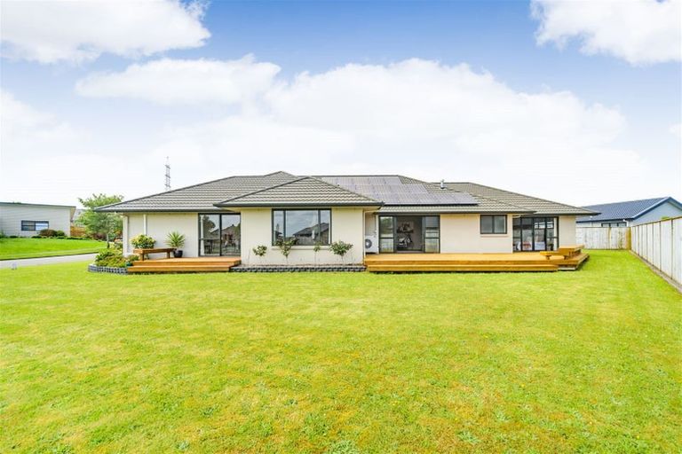 Photo of property in 2 Varsity Heights, Fitzherbert, Palmerston North, 4410