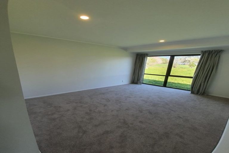 Photo of property in 143 Hamlin Road, Ardmore, Papakura, 2582
