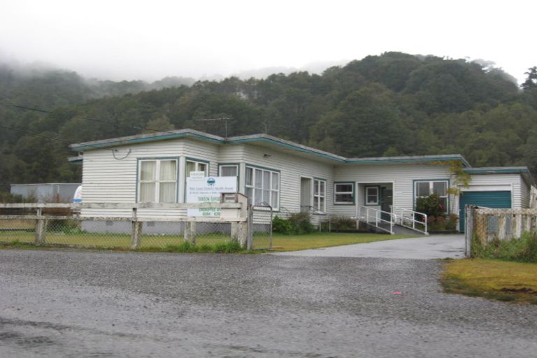 Photo of property in 80 Omapere Street, Dobson, Greymouth, 7805