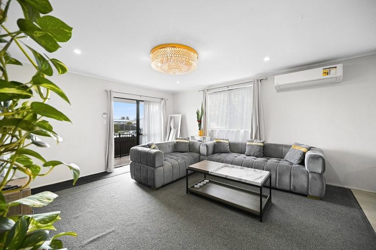 Photo of property in 49 Crawshaw Drive, Nawton, Hamilton, 3200