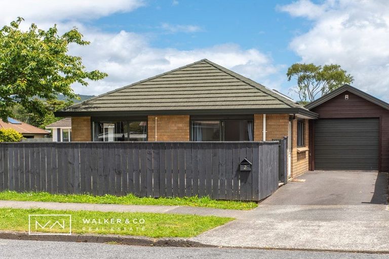 Photo of property in 2 Bathurst Street, Heretaunga, Upper Hutt, 5018