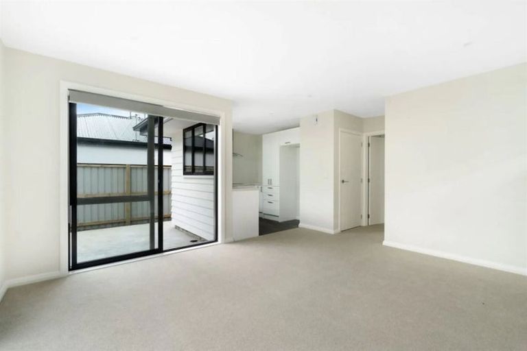 Photo of property in 11c Northcote Road, Northcote, Christchurch, 8052