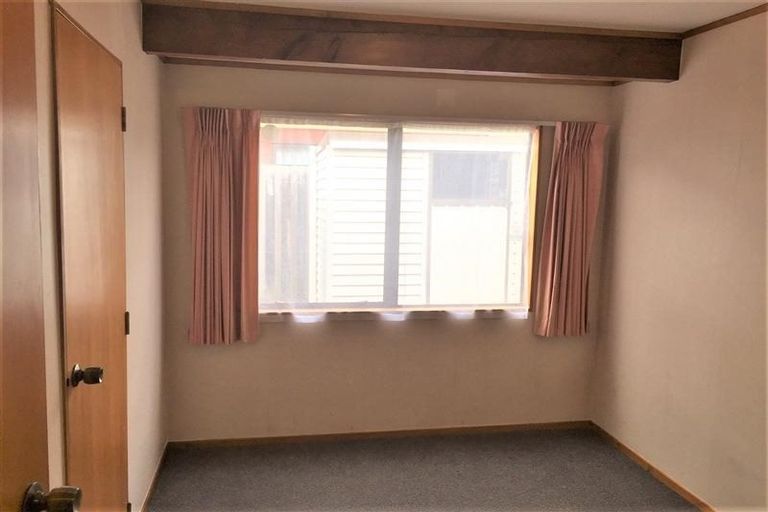 Photo of property in 141 Parrs Cross Road, Glen Eden, Auckland, 0612