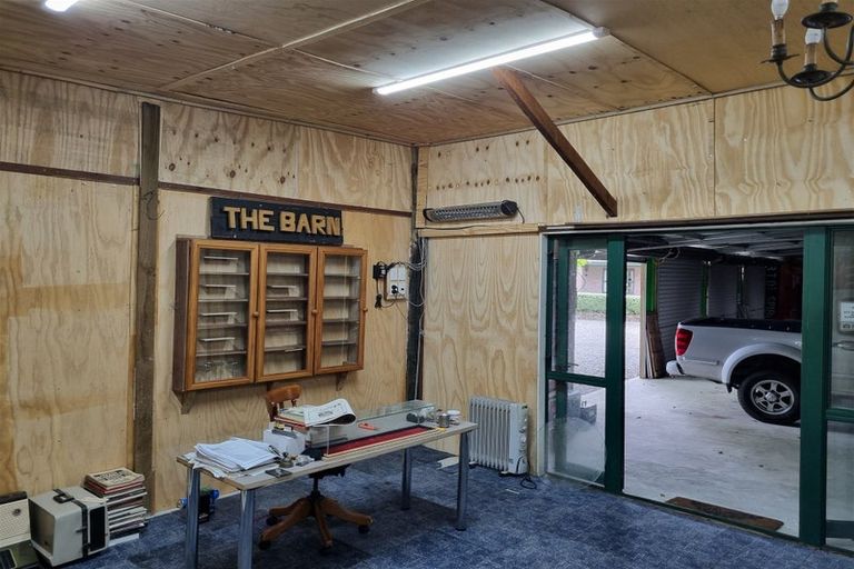 Photo of property in 71 Railway Road, Dalefield, Carterton, 5791