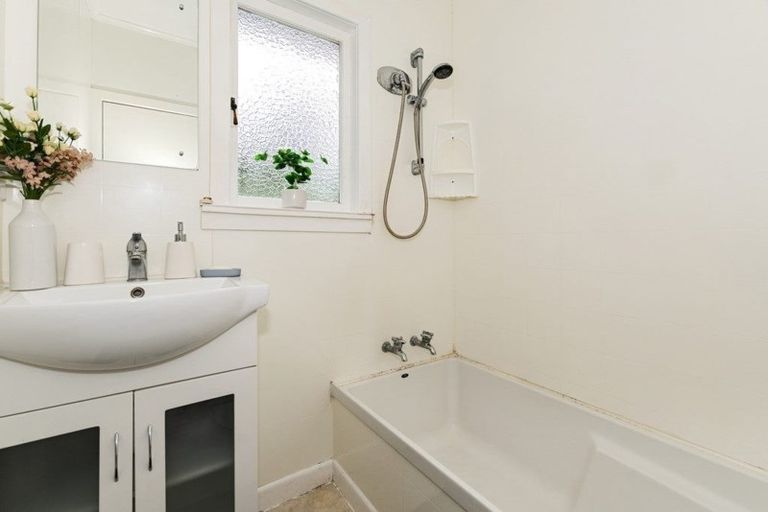 Photo of property in 24 Morningside Road, Morningside, Whangarei, 0110