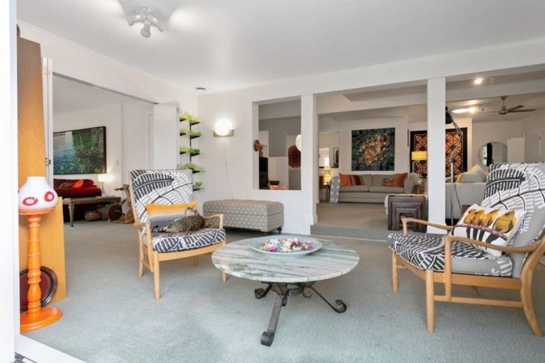 Photo of property in 263 Shakespeare Street, Leamington, Cambridge, 3432