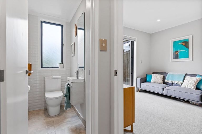 Photo of property in 37 Mapou Road, Hobsonville, Auckland, 0616