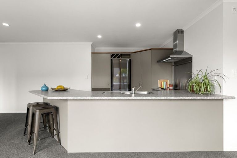 Photo of property in 19 Palm Springs Boulevard, Papamoa Beach, Papamoa, 3118