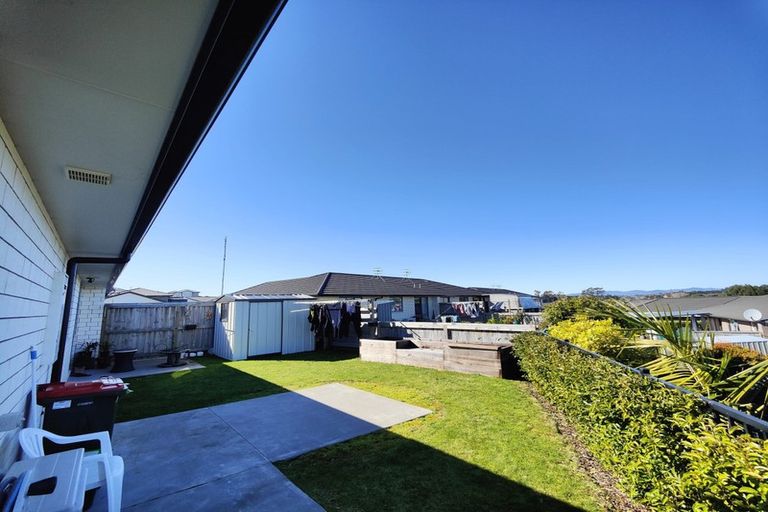 Photo of property in Waterview Estate, 44/4 Greystone Place, Omokoroa, 3114