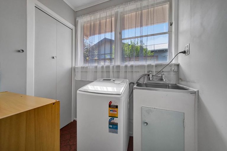 Photo of property in 12 Surrey Street, Hawera, 4610