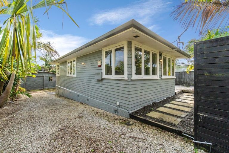 Photo of property in 13 Amberley Avenue, Te Atatu South, Auckland, 0610
