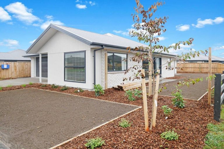 Photo of property in 32 Lomu Way, Rolleston, 7615