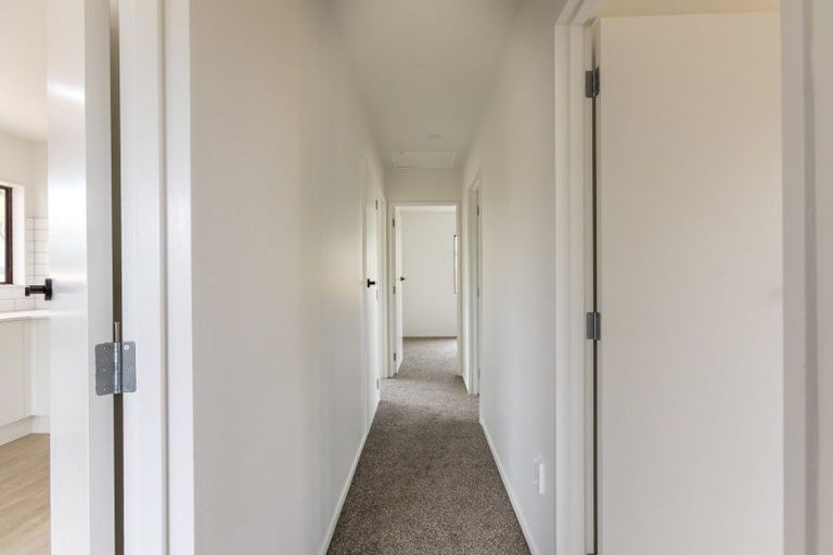 Photo of property in 90 Fergusson Street, Woodville, 4920