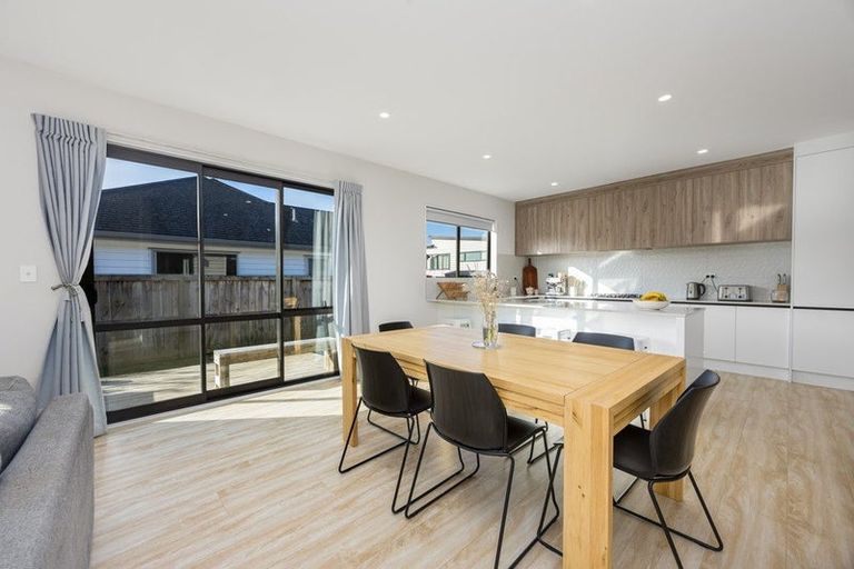 Photo of property in 8 Ahorangi Road, Silverdale, 0932