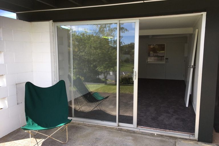 Photo of property in 4 Gerwyn Place, Pakuranga Heights, Auckland, 2010