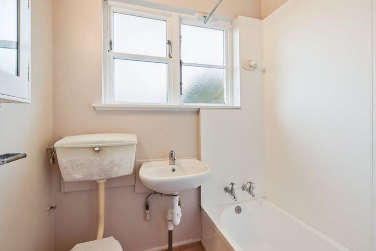 Photo of property in 13 Huia Street, Riccarton, Christchurch, 8041