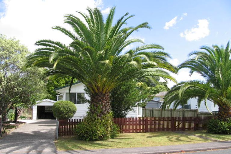 Photo of property in 44 Salamanca Road, Sunnynook, Auckland, 0620