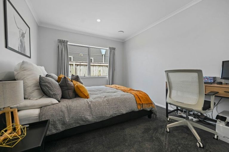 Photo of property in 17 Westview Place, Western Heights, Hamilton, 3200