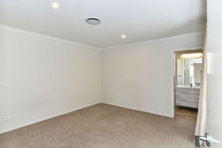 Photo of property in 26 Peacock Place, Pokeno, 2402