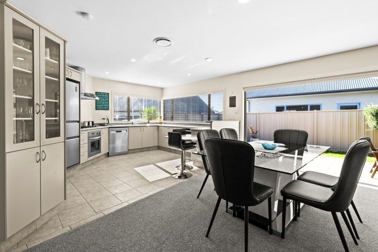 Photo of property in 8 Hanna Place, Havelock North, 4130