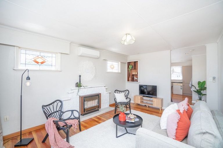 Photo of property in 104 Highbury Avenue, Highbury, Palmerston North, 4412