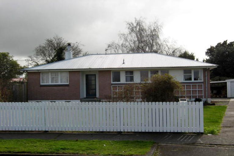 Photo of property in 42 Fergusson Street, Solway, Masterton, 5810