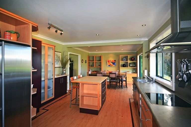 Photo of property in 33 Mokena Kohere Street, Manakau, Levin, 5573