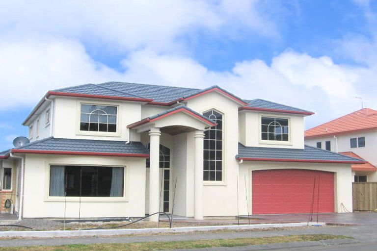 Photo of property in 17 Waterhouse Drive, Brooklyn, Wellington, 6021