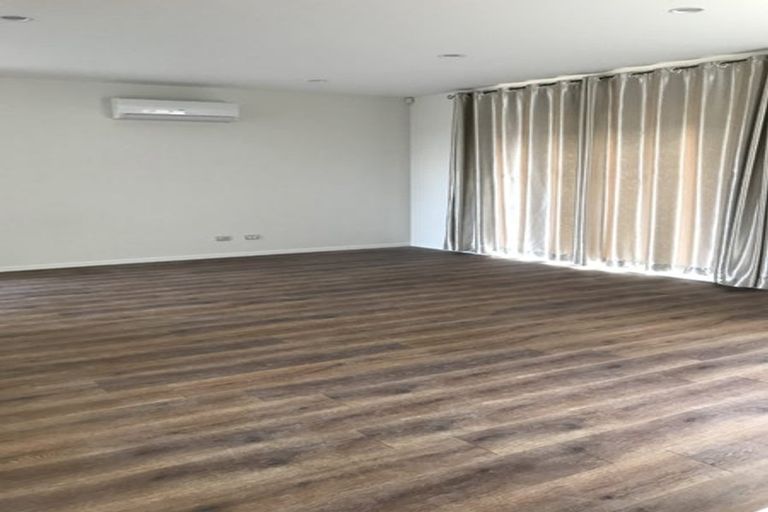 Photo of property in 9 Parkhaven Drive, Rosehill, Papakura, 2113