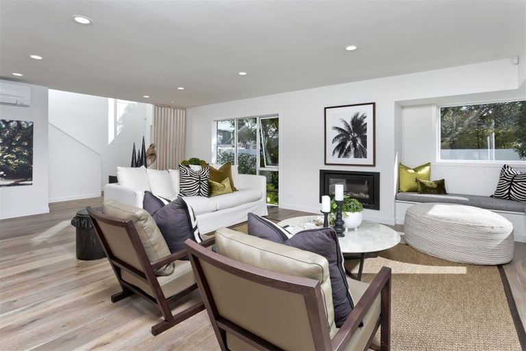 Photo of property in 1/8 Omana Road, Milford, Auckland, 0620