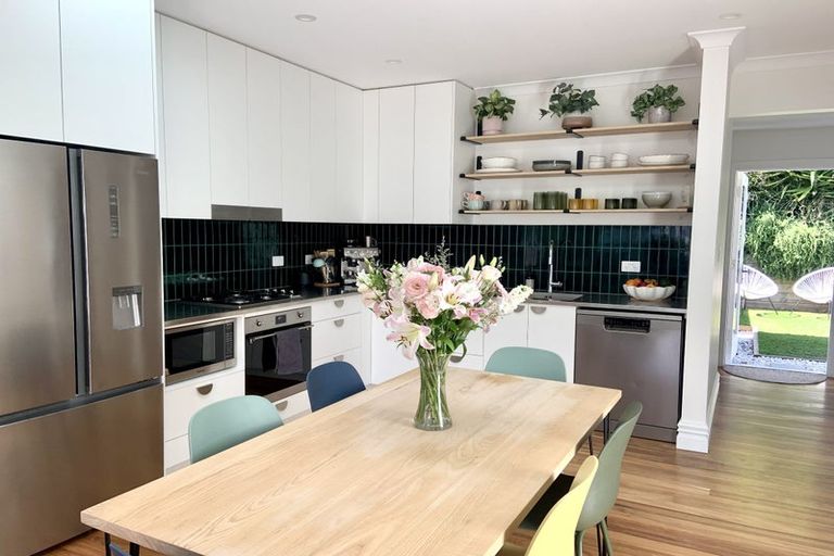 Photo of property in 62 Saint Davids Street, Lyttelton, 8082