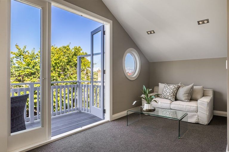 Photo of property in 30 Church Street, Devonport, Auckland, 0624