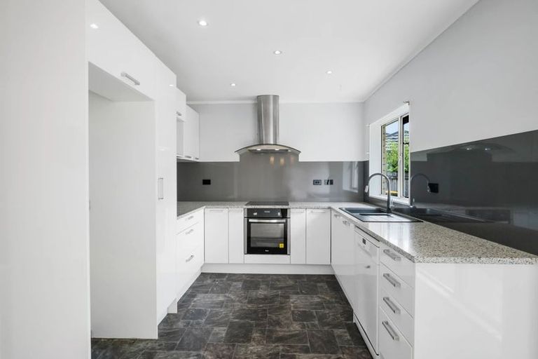 Photo of property in 1 Skelton Avenue, Randwick Park, Auckland, 2105