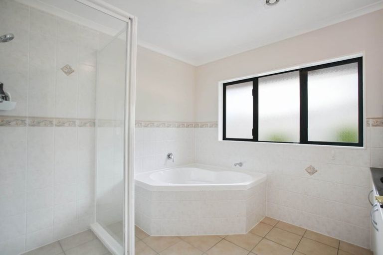 Photo of property in 5 Hoya Court, Henderson, Auckland, 0610