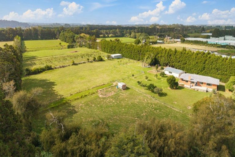 Photo of property in 230 Riverhead Road, Kumeu, 0892