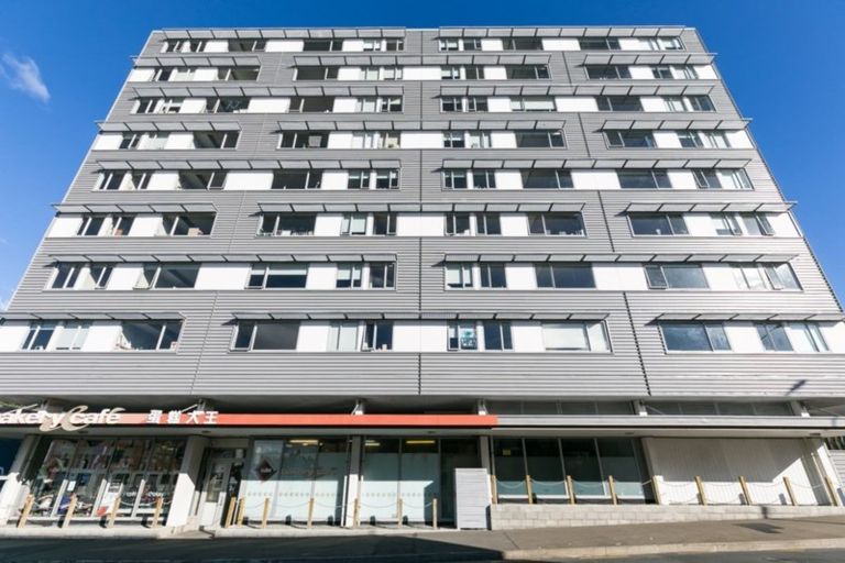 Photo of property in Cube Apartments, 8f/242 Taranaki Street, Mount Cook, Wellington, 6011