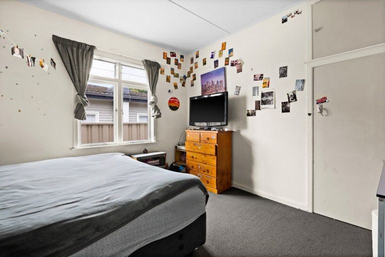 Photo of property in 99 Taradale Road, Onekawa, Napier, 4110