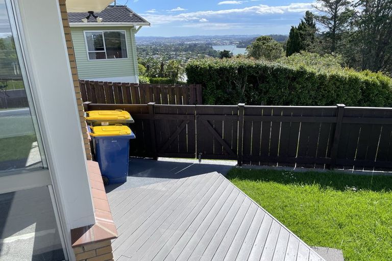 Photo of property in 1/4 Pemberton Avenue, Bayview, Auckland, 0629