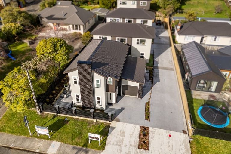 Photo of property in 70a Heretaunga Square, Silverstream, Upper Hutt, 5019