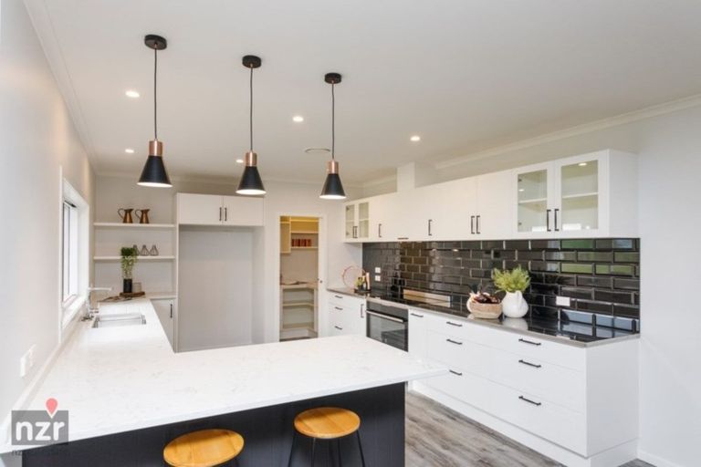 Photo of property in 112 Reid Line West, Feilding, 4777