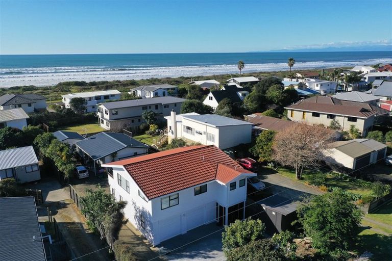 Photo of property in 305 Pohutukawa Avenue, Ohope, 3121