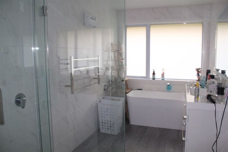 Photo of property in 130 Karanui Road, Te Kamo, Kamo, 0185