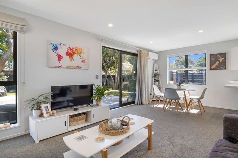 Photo of property in 2/96 Palmers Road, New Brighton, Christchurch, 8083