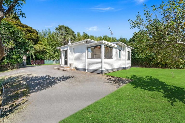 Photo of property in 27 Collingwood Road, Waiuku, 2123