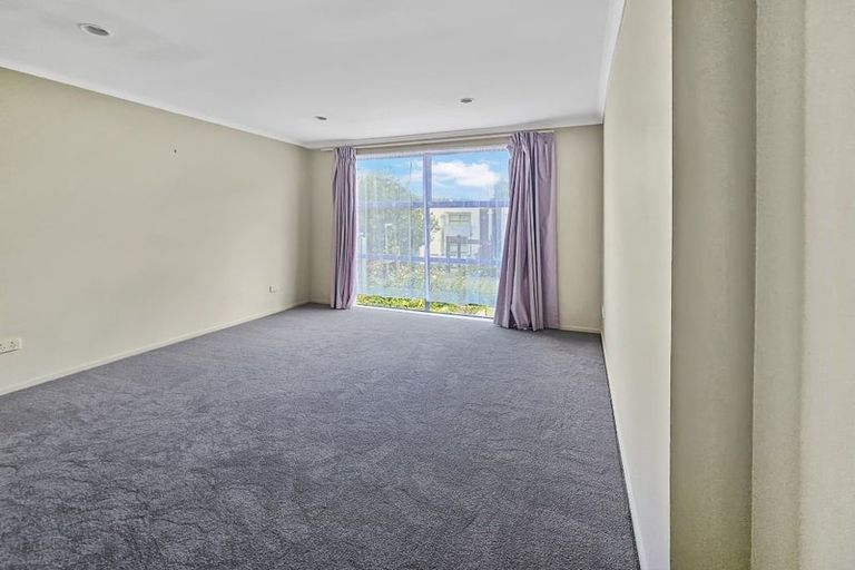 Photo of property in 22 Figaro Crescent, Takanini, 2112