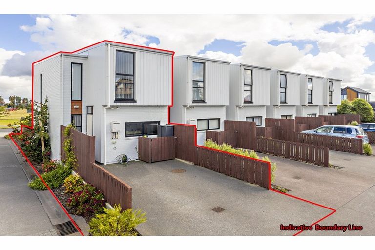 Photo of property in 11 Walsh Road, Papakura, 2110