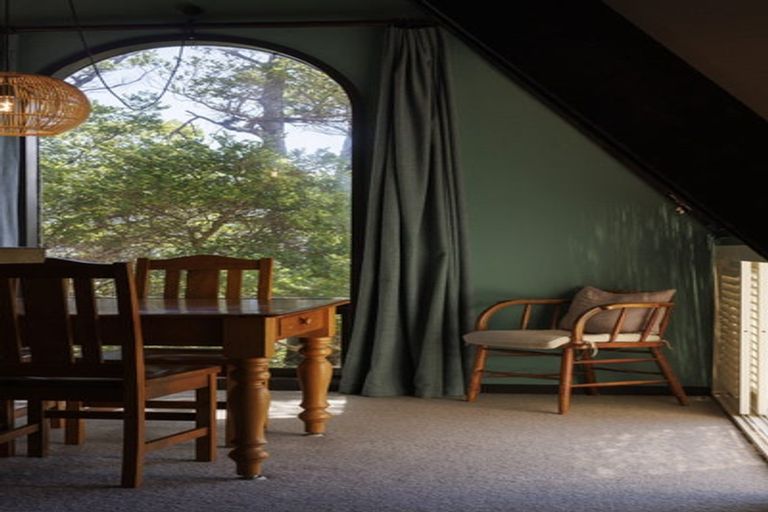 Photo of property in 74 Chatsworth Road, Silverstream, Upper Hutt, 5019